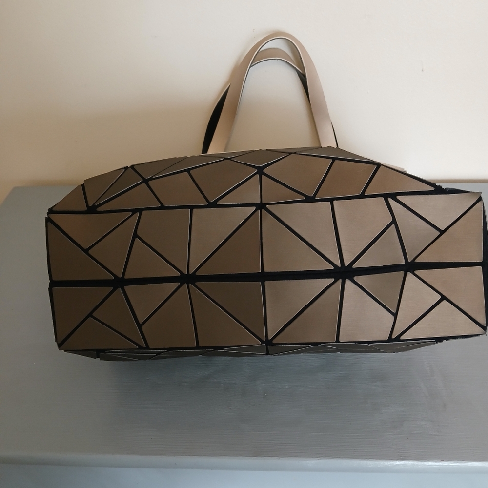 P. Luca Handbag White Gold Vinyl Black Trim Geometric Design Tote Bag Purse - Picture 6 of 17